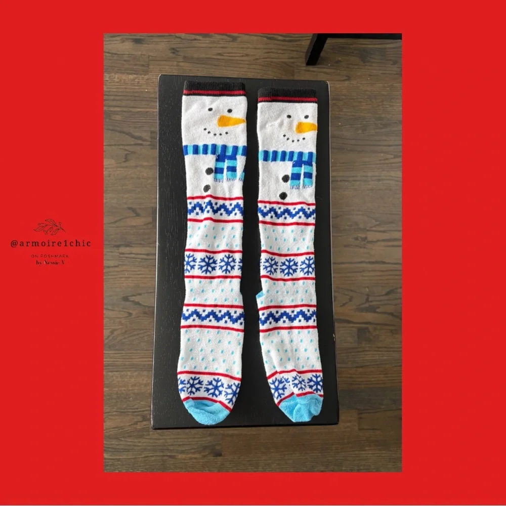 SNOWMAN | Winter Patterned Socks - Multicolor Blues & Red | Unisex Size 5-11